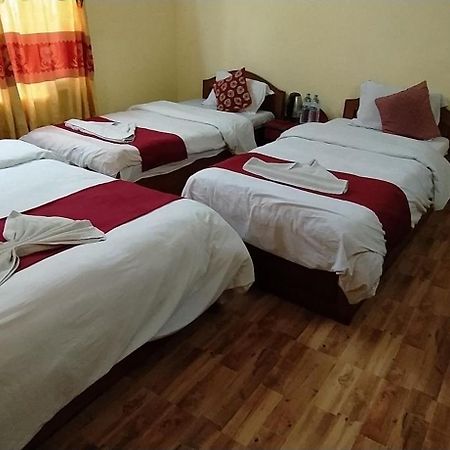 Hotel Plaza Nepal Покхара Экстерьер фото