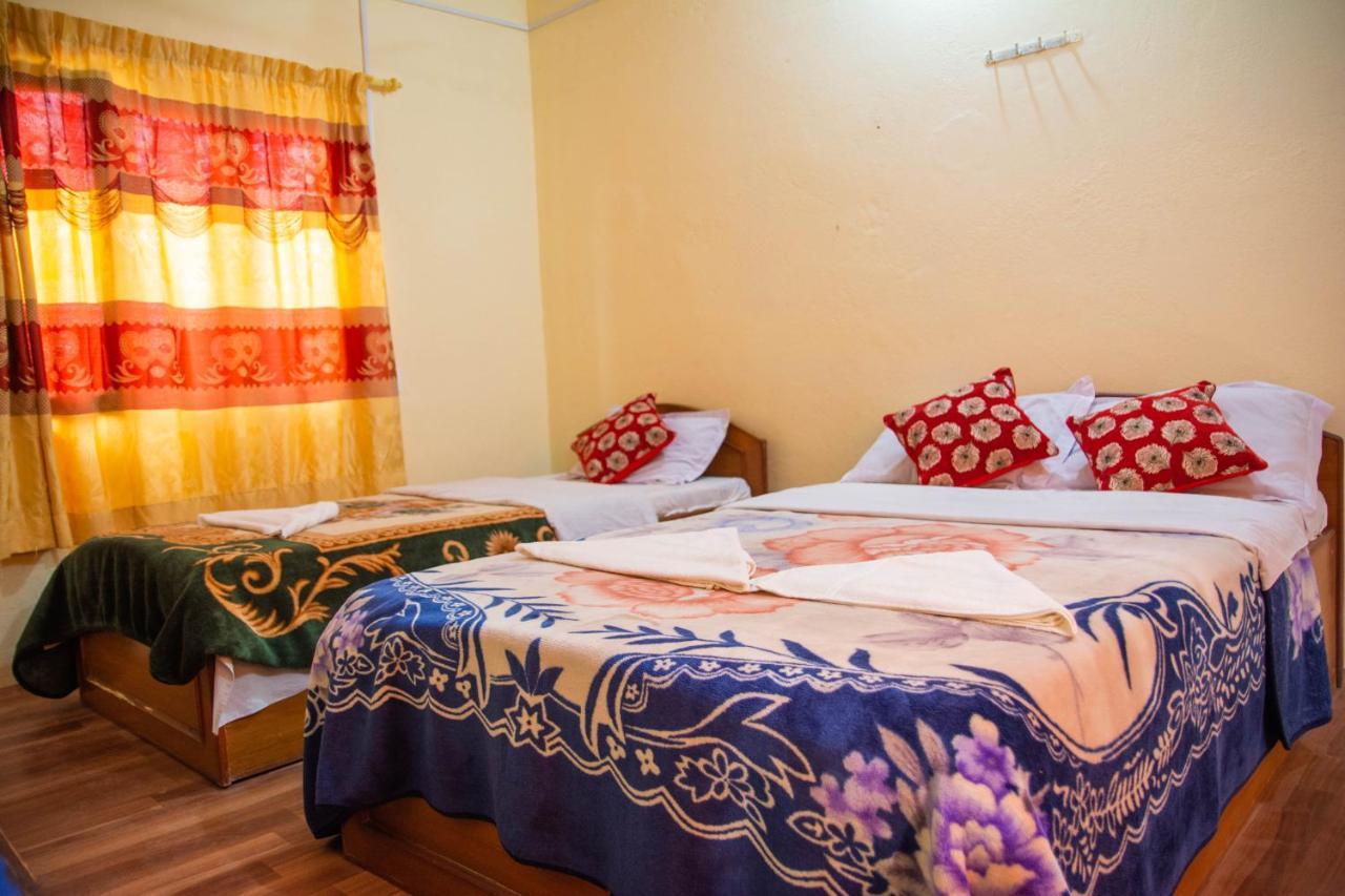 Hotel Plaza Nepal Покхара Экстерьер фото