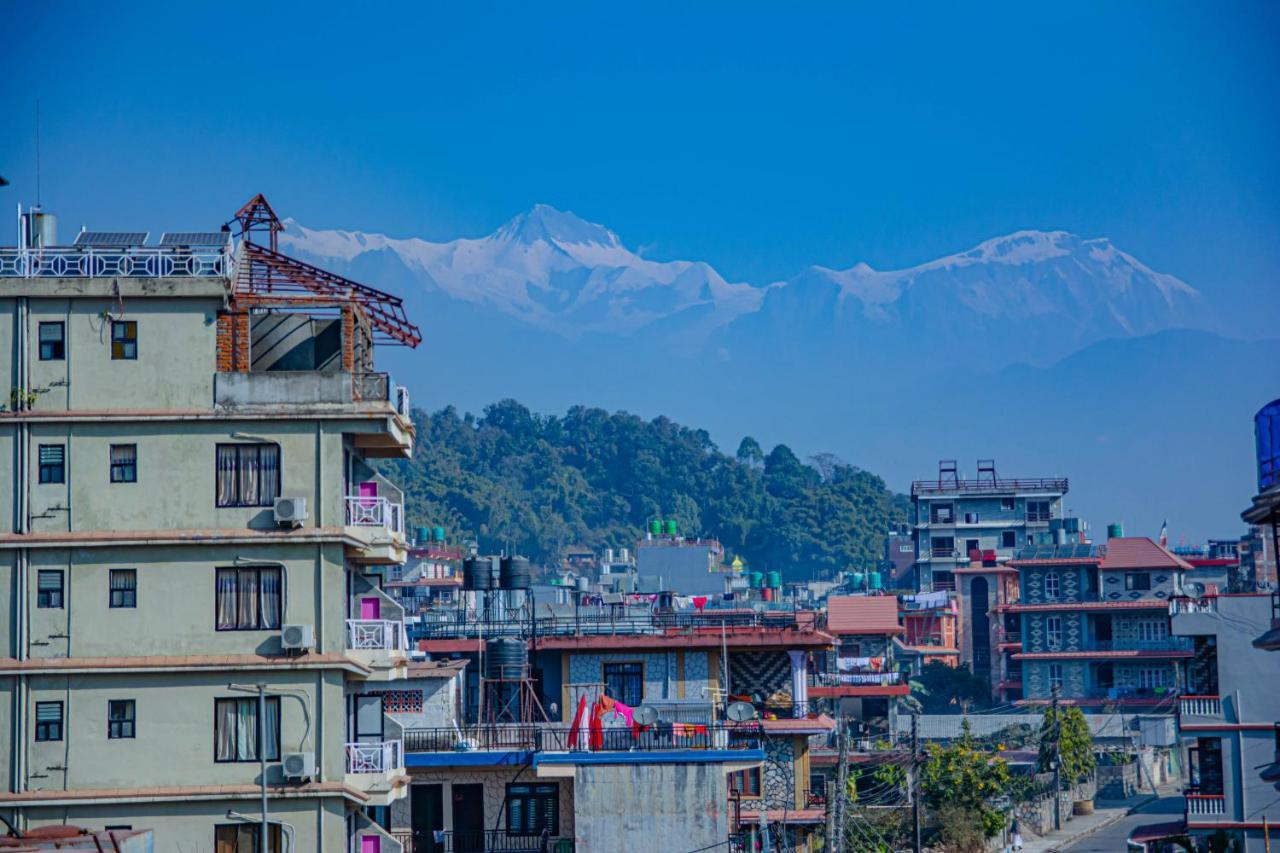 Hotel Plaza Nepal Покхара Экстерьер фото