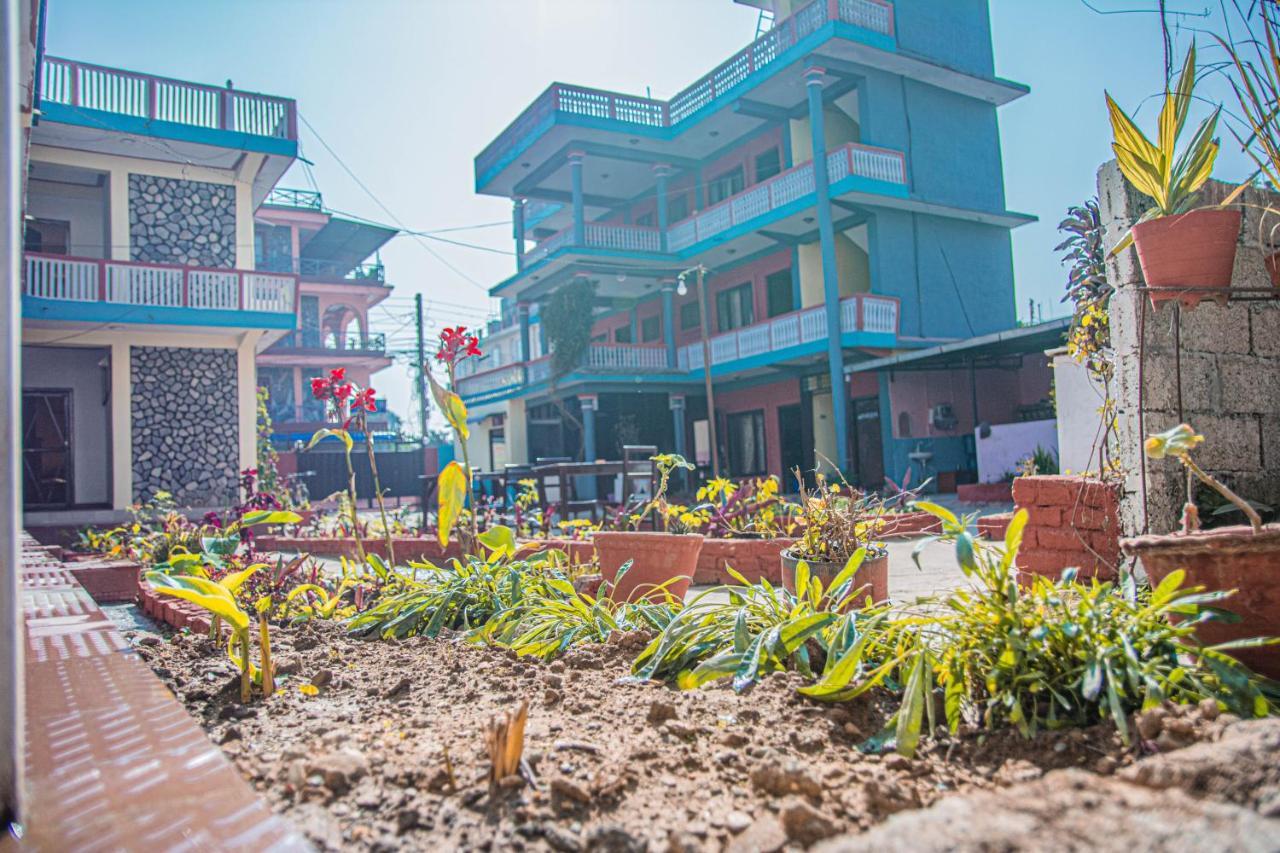 Hotel Plaza Nepal Покхара Экстерьер фото