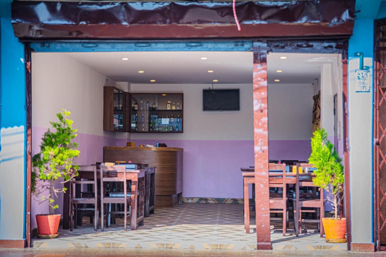 Hotel Plaza Nepal Покхара Экстерьер фото
