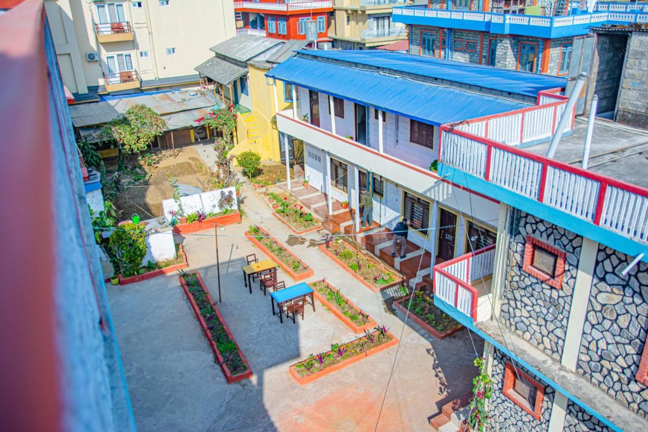 Hotel Plaza Nepal Покхара Экстерьер фото